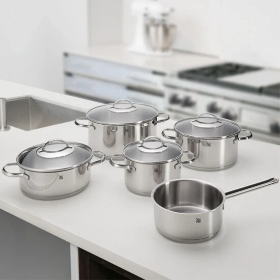 WMF Provence Plus Topfset Induktion, 5-teilig, Cromargan Edelstahl Poliert, Töpfe Mit Glasdeckel, Induktionstöpfe, Unbeschichtet, Backofengeeignet 14 WMF Provence Plus Topfset Induktion, 5-teilig, Cromargan Edelstahl Poliert, Töpfe Mit Glasdeckel, Induktionstöpfe, Unbeschichtet, Backofengeeignet – Bild 12