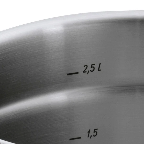 WMF Function 4 Kochtopf Groß 20cm, Fleischtopf Induktion 3,4l, Glasdeckel, Cromargan Edelstahl Poliert, 4 Abgießfunktionen, Innenskalierung, Rot 9 WMF Function 4 Kochtopf Groß 20cm, Fleischtopf Induktion 3,4l, Glasdeckel, Cromargan Edelstahl Poliert, 4 Abgießfunktionen, Innenskalierung, Rot – Bild 7