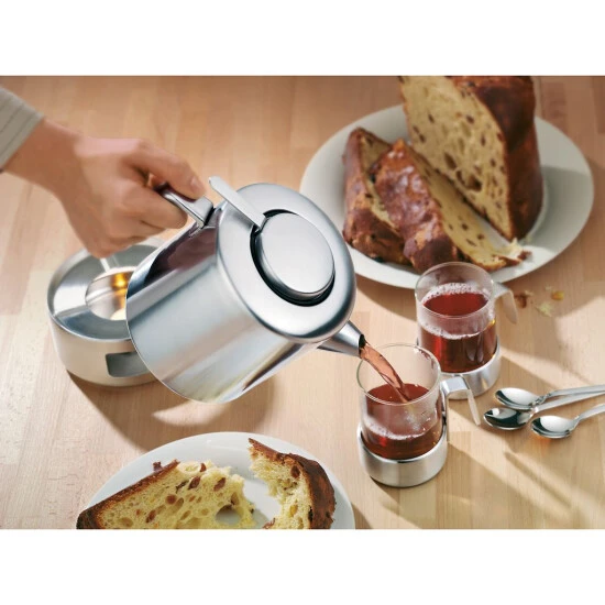 WMF Kult Teekanne Mit Stoevchen 3-teilig, Teekanne 1,2l, Siebeinsatz, Stövchen, Cromargan Edelstahl Mattiert, Für Heiß- Und Kaltgetränke 4 WMF Kult Teekanne Mit Stoevchen 3-teilig, Teekanne 1,2l, Siebeinsatz, Stövchen, Cromargan Edelstahl Mattiert, Für Heiß- Und Kaltgetränke – Bild 2