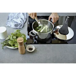 WMF Schnellkochtopf-Set 2-teilig Perfect Pro -VMD Geschäft unnamed file 4061