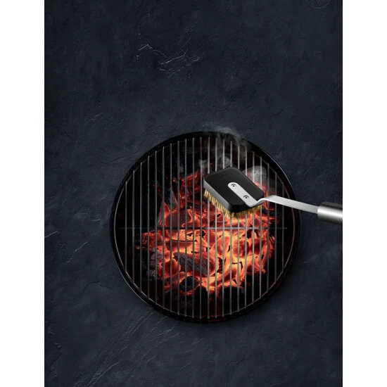 WMF BBQ Grillbürste Lang 43 X 7 Cm, Grill-Reinigungs-Bürste, Auswechselbarer Messing-Bürstenkopf - Für Jegliche Arten Von Grills 7 WMF BBQ Grillbürste Lang 43 X 7 Cm, Grill-Reinigungs-Bürste, Auswechselbarer Messing-Bürstenkopf - Für Jegliche Arten Von Grills – Bild 5